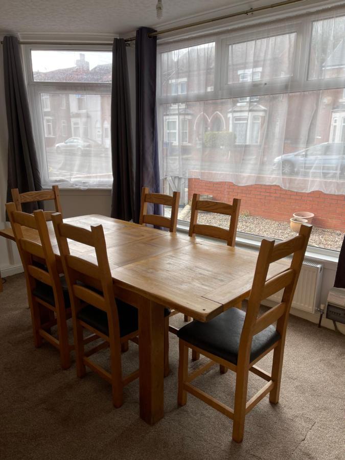 Spacious, Sleeps 17, 3 Bathrooms, Parking, Мансфилд Экстерьер фото