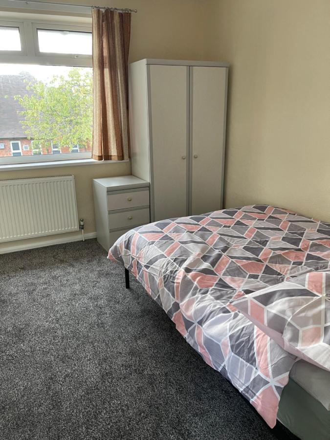 Spacious, Sleeps 17, 3 Bathrooms, Parking, Мансфилд Экстерьер фото