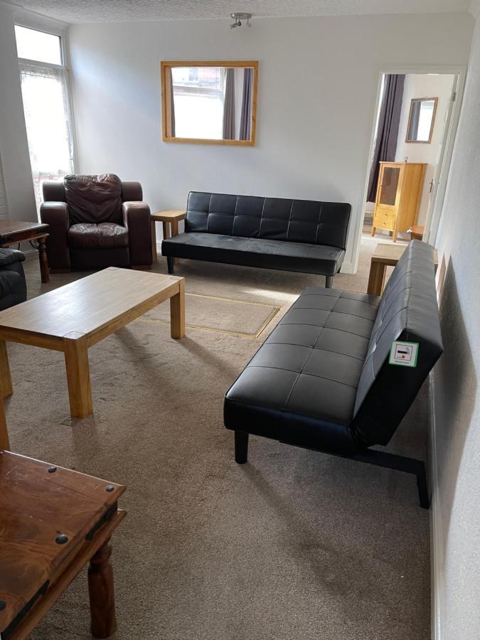 Spacious, Sleeps 17, 3 Bathrooms, Parking, Мансфилд Экстерьер фото