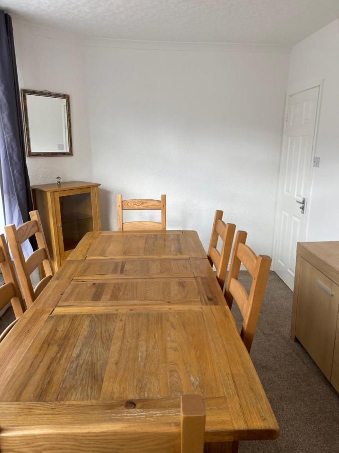 Spacious, Sleeps 17, 3 Bathrooms, Parking, Мансфилд Экстерьер фото