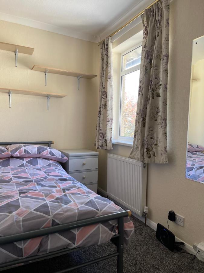 Spacious, Sleeps 17, 3 Bathrooms, Parking, Мансфилд Экстерьер фото